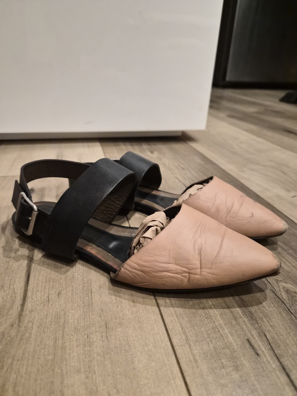 Marni Two-Tone Pointed Toe Slingback Flats in Blush and Black